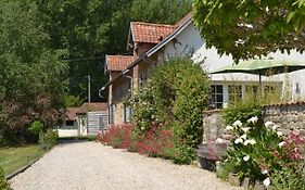 Les Chambres D'Hotes De Souverain Moulin